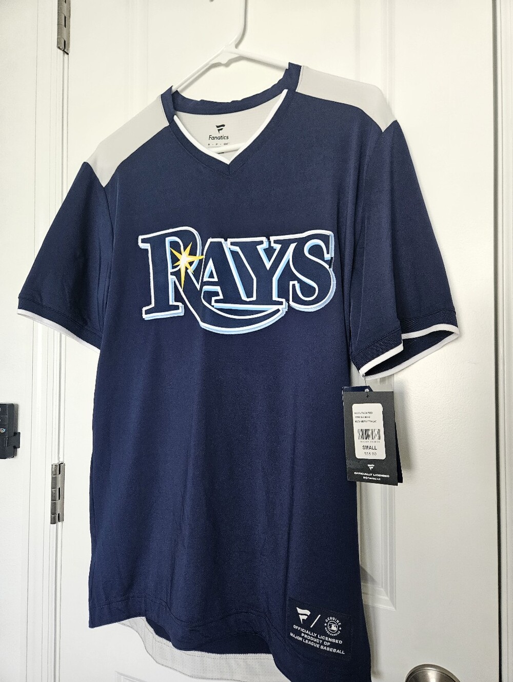 NWT Fanatics Tampa Bay Rays V-Neck Jersey Shirt SIZE SMALL